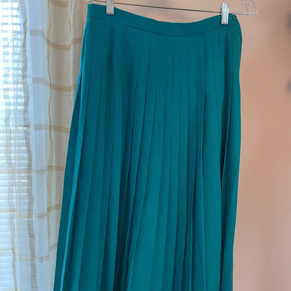 Elegant Jaeger London Teal Pleated Skirt 28” Waist